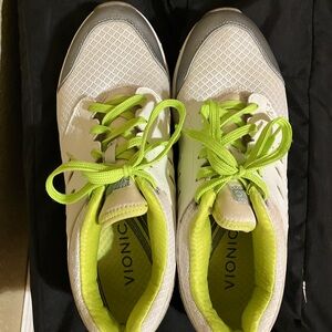 Vionic Sneakers
